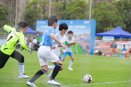 欧博abg助力墟落足球少年逐梦